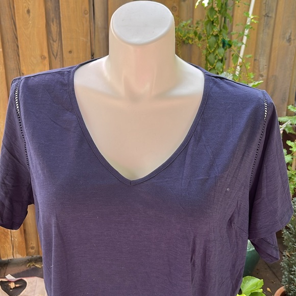 Decorative navy blue T-shirt - Picture 2 of 6